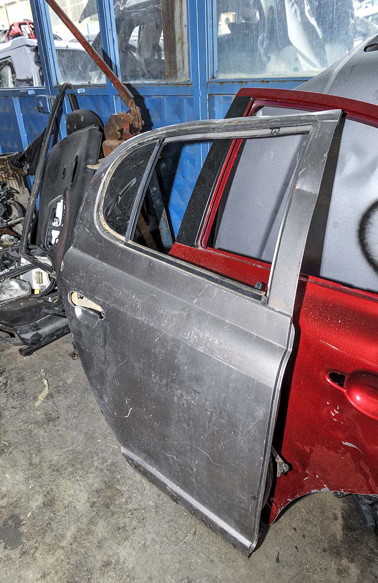 TOYOTA ÇIKMA YEDEK PARÇA ARKA KAPILAR_21F